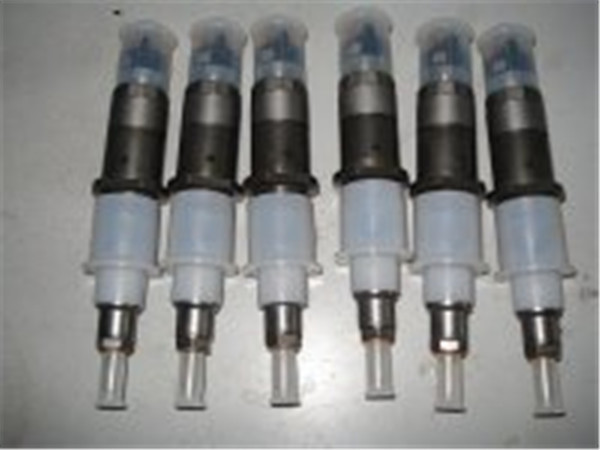 挖掘機加長臂為什么要選擇原廠的？